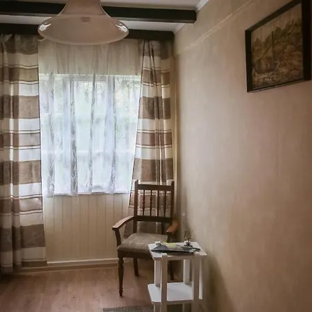 Hellenyi Apartment *